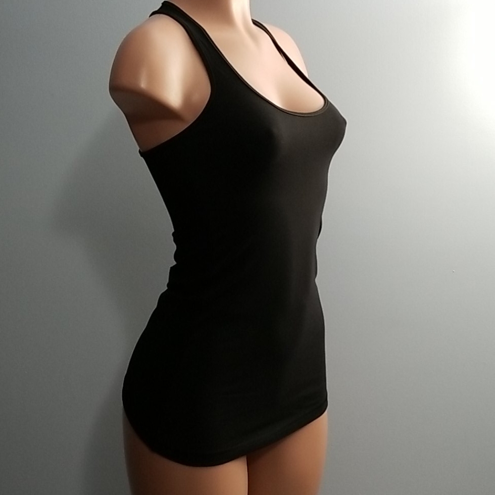 LULULEMON BLACK RACER BACK TANK TOP 🍋